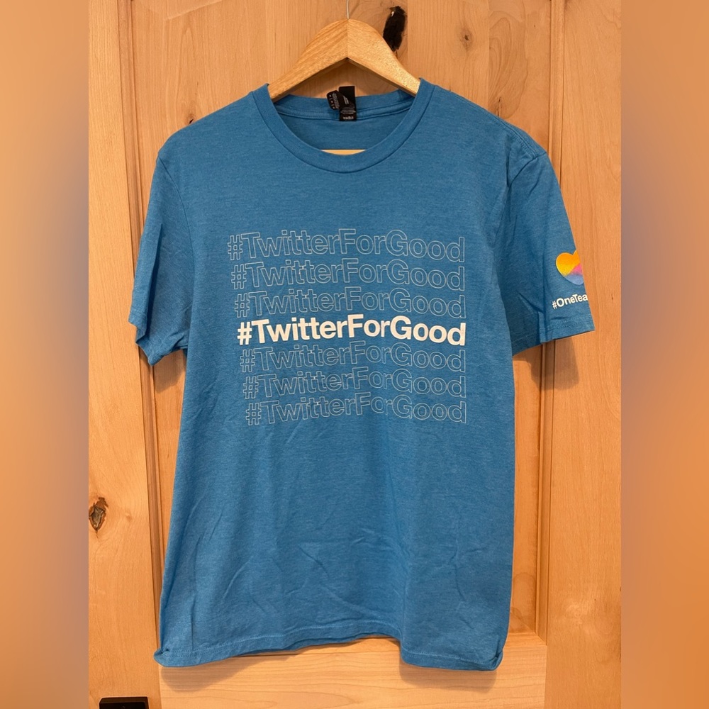LIMITED EDITION Twitter T-shirt Unisex Medium